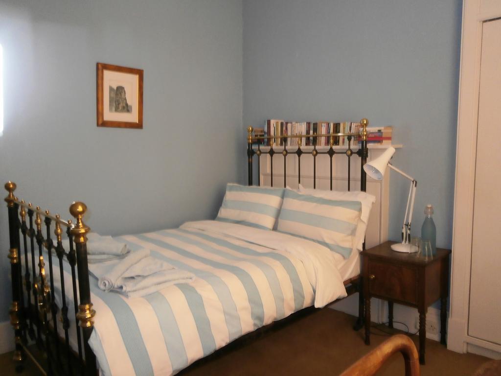 Winter Cherry Bed & Breakfast Edinburgh Pokoj fotografie